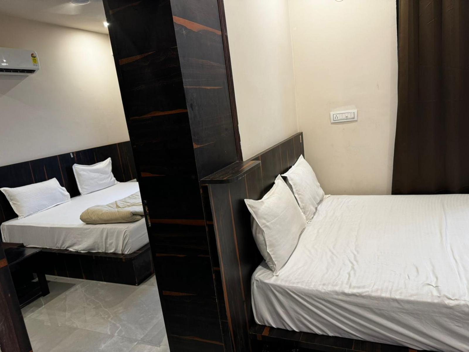 Hotel Karma Jaipur Luaran gambar