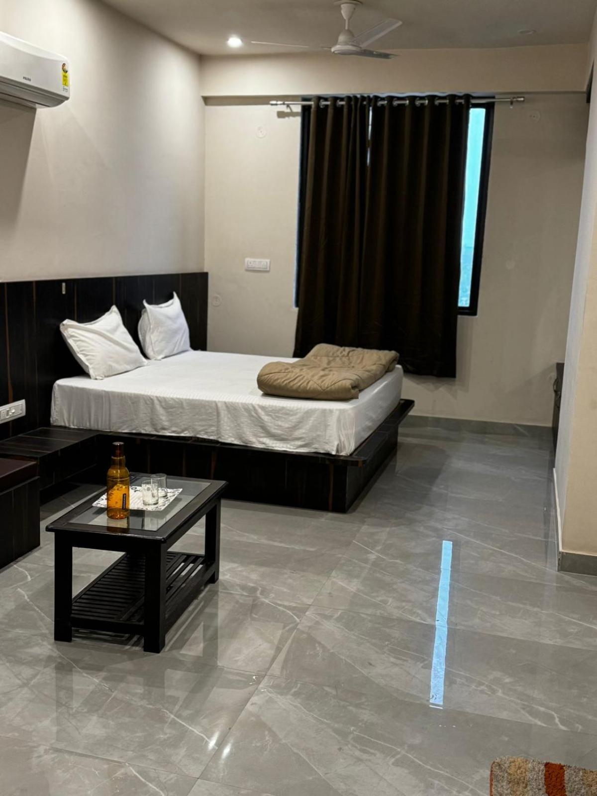 Hotel Karma Jaipur Luaran gambar