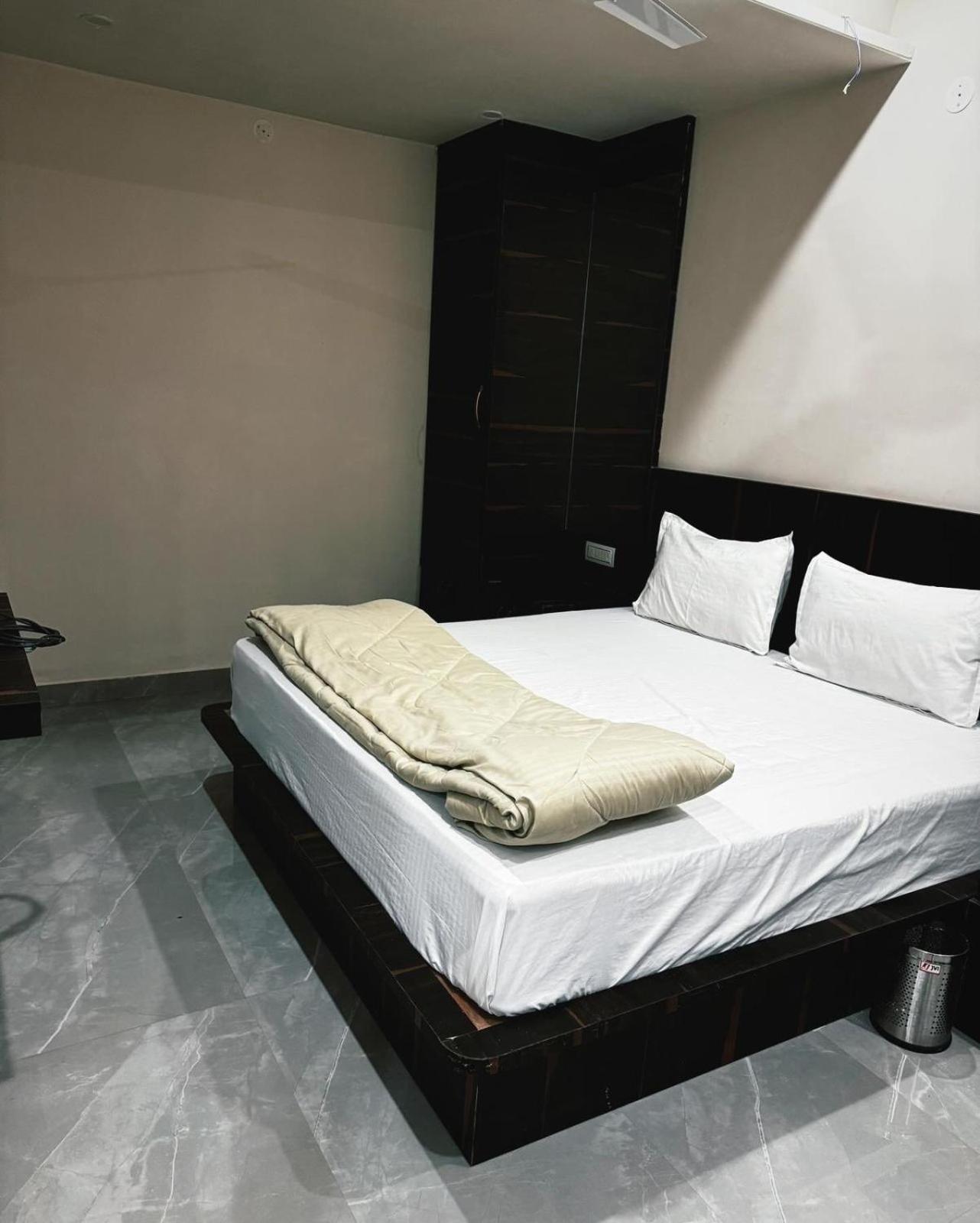 Hotel Karma Jaipur Luaran gambar